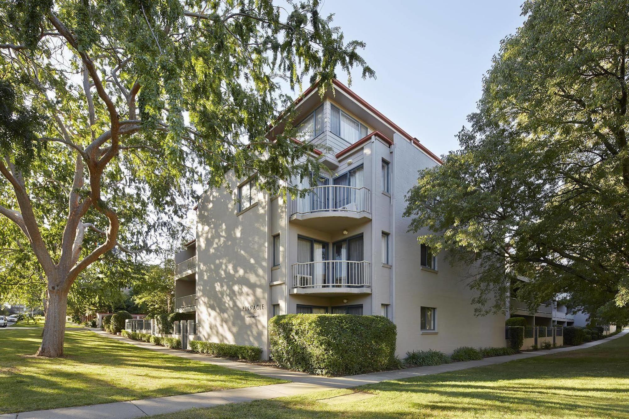 Pinnacle Apartments Canberra Bagian luar foto